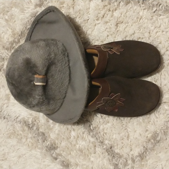 Thomas McAn woman's size 10W Carine suede w large retro flower vtg shoes - Picture 2 of 11